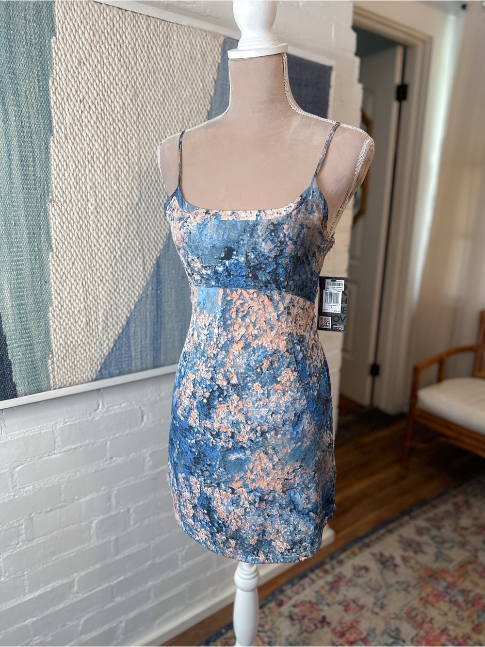 NWT Hurley Lightweight Blue and Dusty Rose Patterned Dress